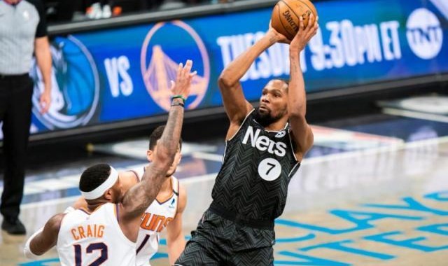 kaiyun.com-复出之战21中12砍33分 杜兰特替补出场火力依旧