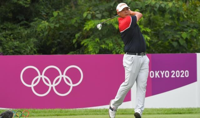 kaiyun.com-男子高尔夫首轮战罢 小将袁也淳微笑享受奥运首秀